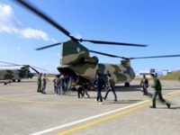 航空自衛隊の輸送ヘリコプターに搭乗する　10月15日 画像
