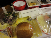 牛肉ゴロッ、チーズケーキさわやか…“JAL機内の資生堂パーラー”実食 画像