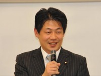 二輪街宣車で当選した松浪健太代議士...日本維新の会でオートバイ議連会長になる 画像