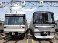 東京メトロ新型電車、なぜ終点まで行かない？　クリスマス運行 画像