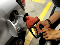 経済産業省、「ガソリン適正取引慣行ガイドライン」を策定…仕切り価格の事後調整は問題 画像