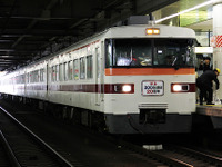 東武300系が4月ダイヤ改正で引退…4月16日に記念列車を運行 画像