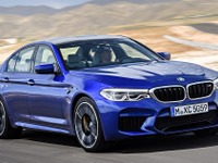 BMW M5 新型、5シリーズの全運転支援システムを設定…部分自動運転も 画像