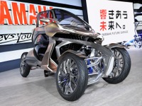 【東京モーターショー2017】ヤマハ MWC-4 は新感覚の走行フィーリング…四輪LMW［詳細画像］ 画像