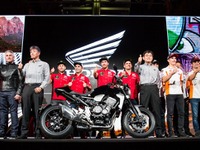 ホンダ、2018年二輪モータースポーツ参戦体制を発表…MotoGPに中上貴晶がフル参戦 画像