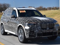 BMW X7、量産試作車がラインオフ…2018年末デビューに向け最終テストへ 画像