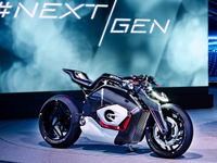 BMWが電動バイクを提案、『ヴィジョンDCロードスター』発表 画像