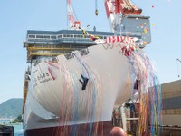LNG燃料フェリー2番船が進水、「さんふらわあ むらさき」と命名 画像