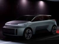 オールカナダ製の電動SUV、自動運転技術搭載…CES 2023で発表へ 画像