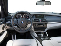 【BMW X6M 試乗】高回転型でなくても“Mのエンジン”は特別…河村康彦  画像
