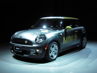 BMW、MINIのEVで2011年より実証実験 画像