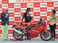 つるの剛士らが一般ライダーとツーリング...芸能人バイク部 画像