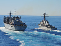 アメリカ海軍、西太平洋に4隻の誘導ミサイル駆逐艦を派遣 画像