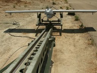 偵察・電波中継無人飛行機、RQ-7B シャドー 画像