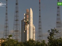 アリアンスペース社、人工衛星2基搭載のアリアン5ロケットの打ち上げに成功 画像