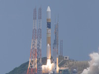 三菱重工とJAXA、「だいち2号」を搭載したH-IIAロケット24号機の打上げ成功 画像