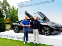 BMWのPHVスポーツ、i8…ホールインワンのゴルファーが獲得 画像