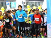 間寛平、谷原章介、石原良純…「横浜マラソン」を走り切った有名人 画像