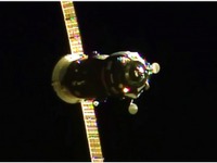 プログレス補給船、国際宇宙ステーション「ピアース」にドッキング成功 画像
