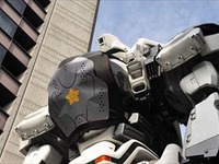 『パトレイバー』警視庁に立つ、バイクの胸部プロテクター着用推進 画像