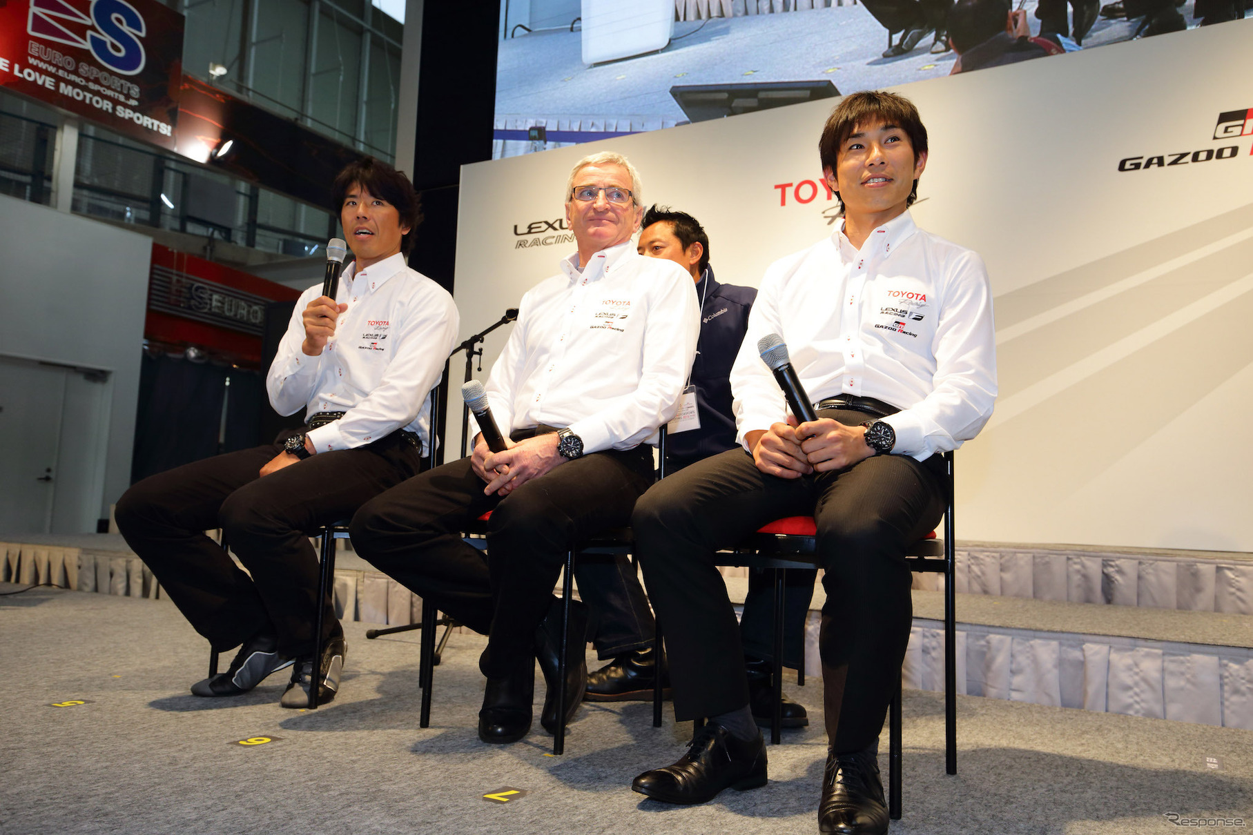 昨年のトヨタのモータースポーツ活動発表会&ファンイベントで、当時の僚友たちとトークセッションに臨んだ三浦（右端）。左端は昨年の市販車部門を制した三橋淳。