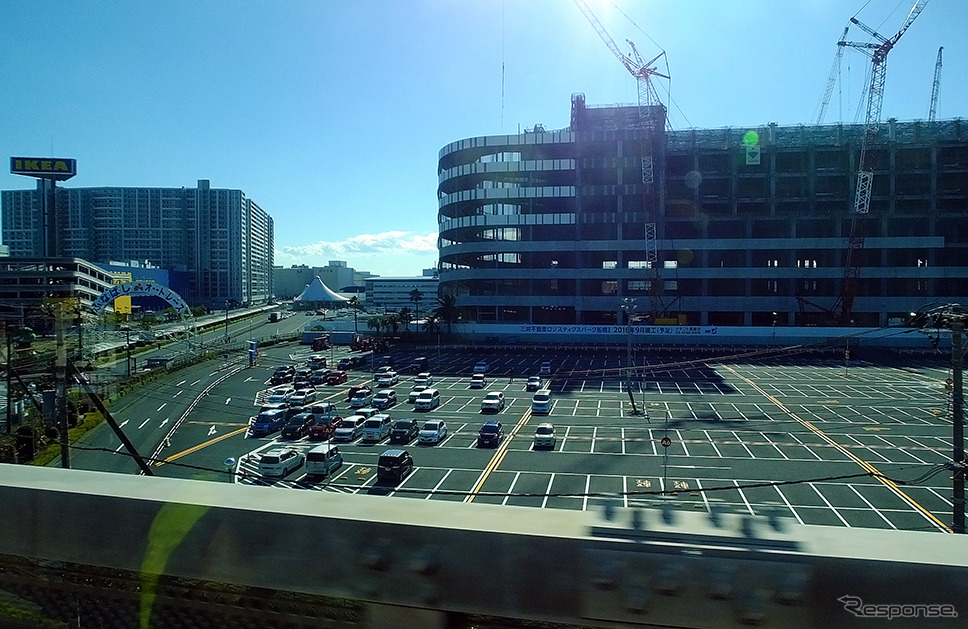 この京葉線高架下付近に船橋サーキット「ソックスカーブ」が存在した