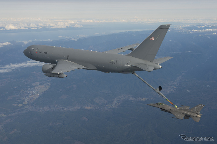 ボーイングと米空軍、KC-46A第1回給油フライトに成功