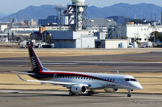 MRJが離陸する時間帯は「午前9時30分ごろ」が多かったが、最近は「午後0時30分ごろ」というケースも増えてきた。