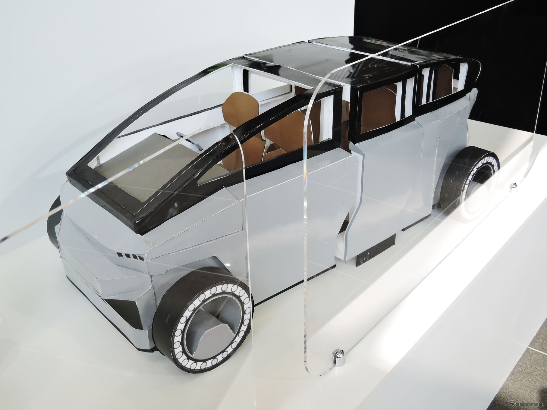 「2030 FAMILY CAR」提案：栗田恭輔