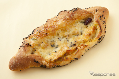 51　ハラペーニョとタンドリーチキンのパン（ブーランジェリー ラ・テール）