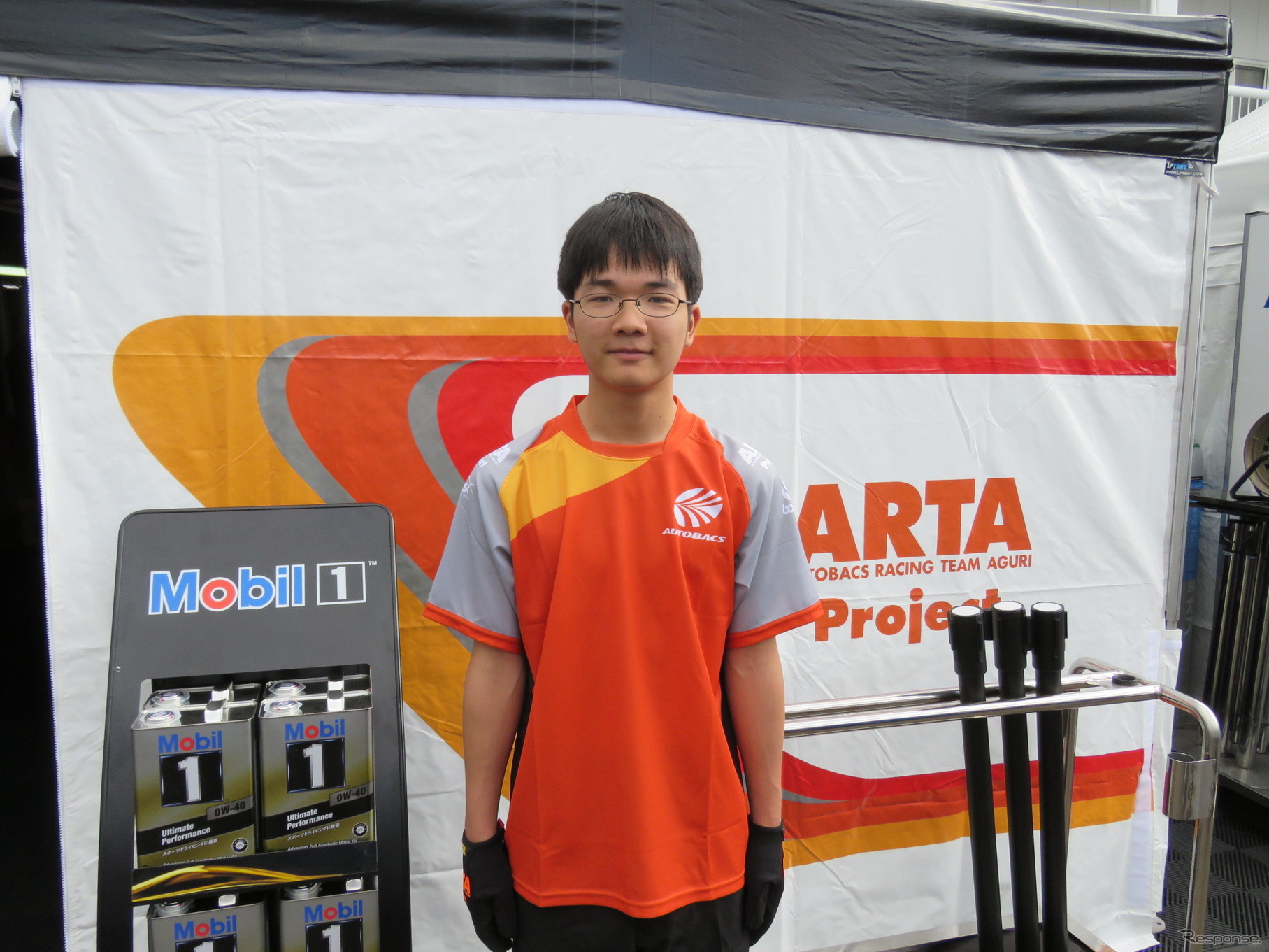 SUGO戦の予選日、ARTAに“一日メカニック”として加わった黒田雄紀くん。
