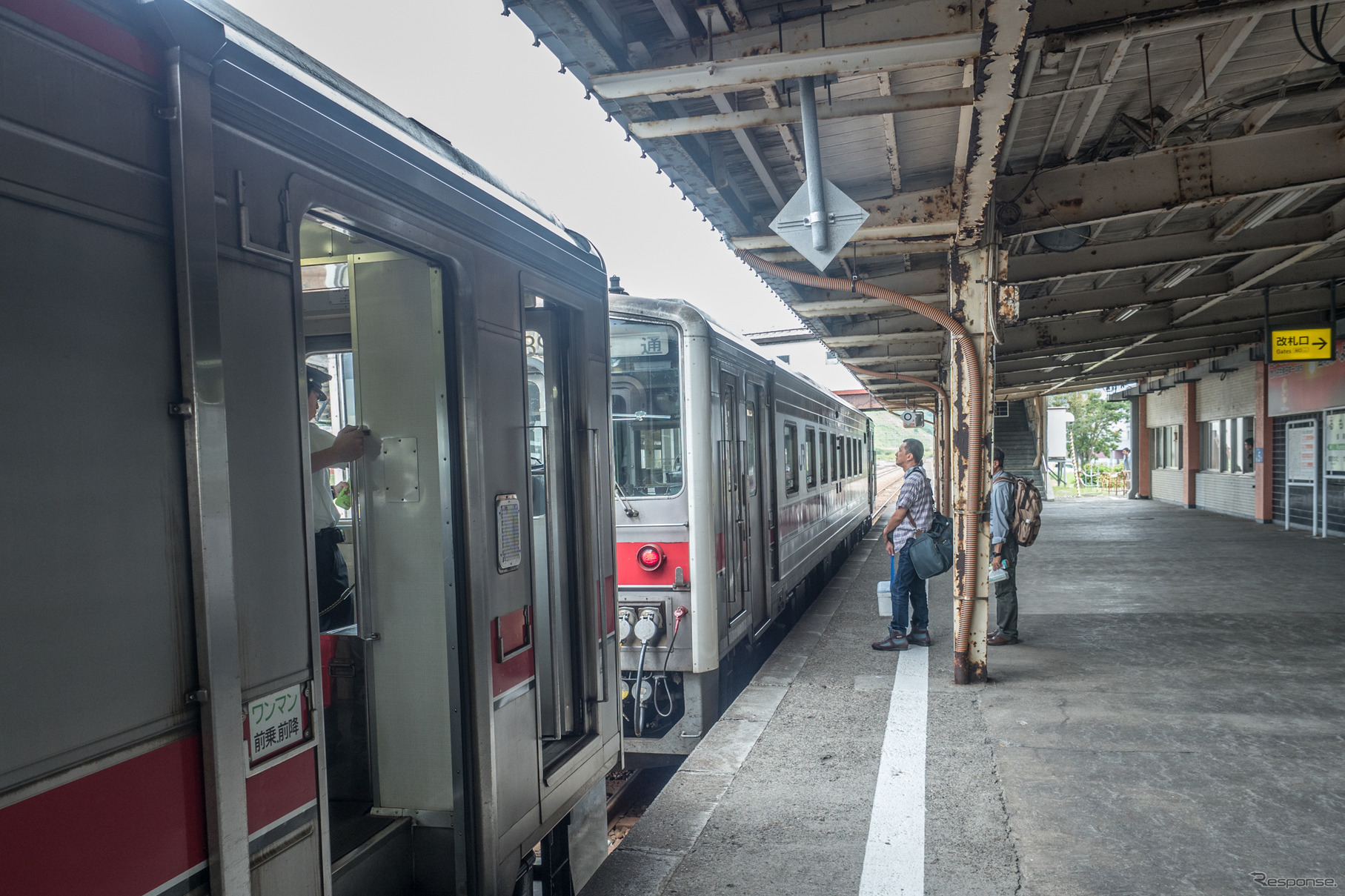 4925Dの留萌駅では切り離し作業が行われる。