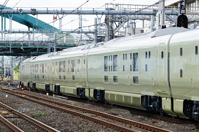 今回輸送されたのは川崎重工業が製造を担当した7両分。これに総合車両製作所が製造を担当する2階建て構造の3両をプラスし、10両編成で運行することになる。