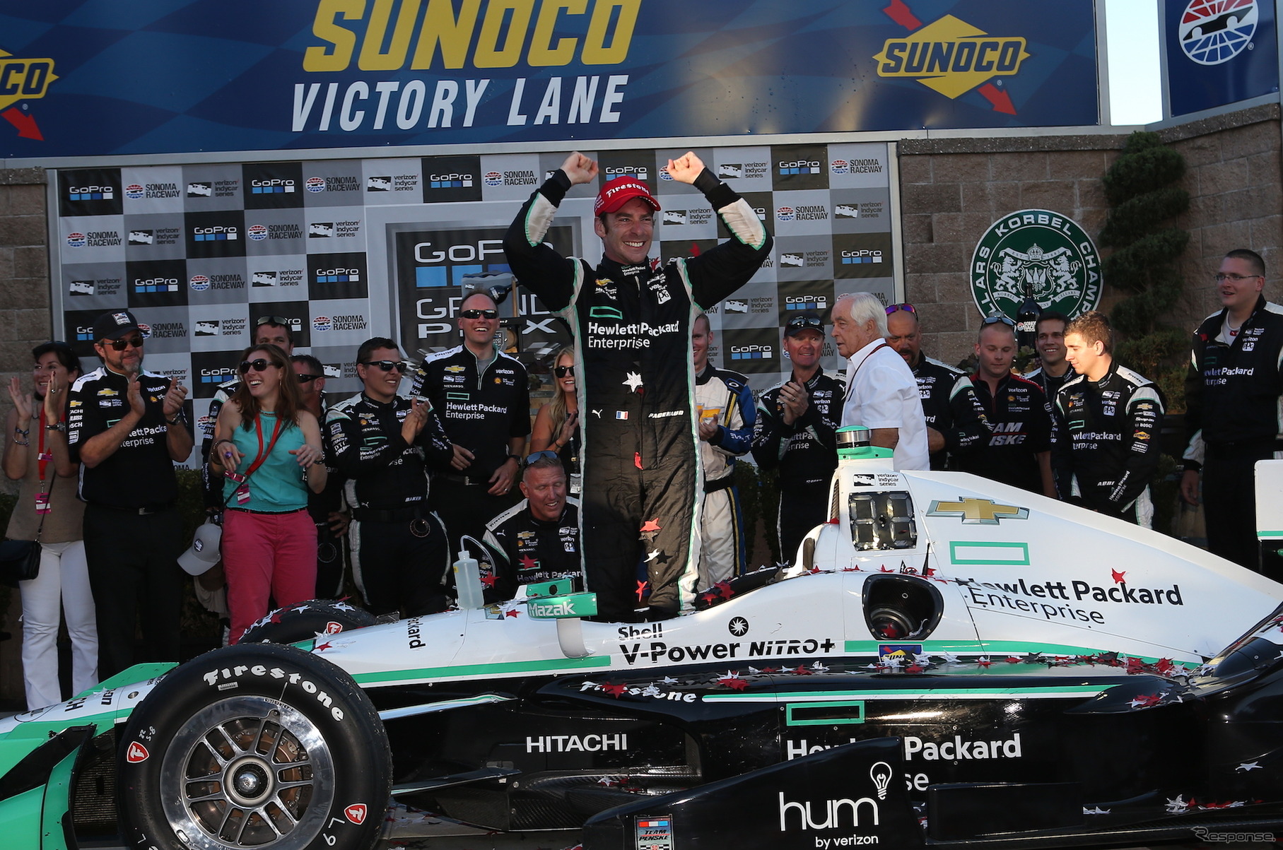 2016年のインディカー・シリーズチャンピオンに輝いたシモン・パジェノー。