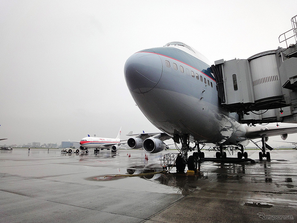 キャセイパシフィック航空B747旅客機の最終運航（羽田→香港、10月1日）を担ったB-HUJ機