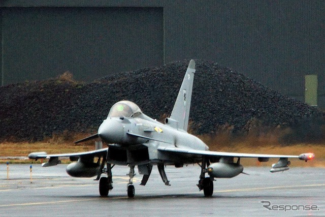 イギリス空軍のユーロファイター・タイフーン戦闘機が演習「ガーディアン・ノース16」参加のために初の来日。