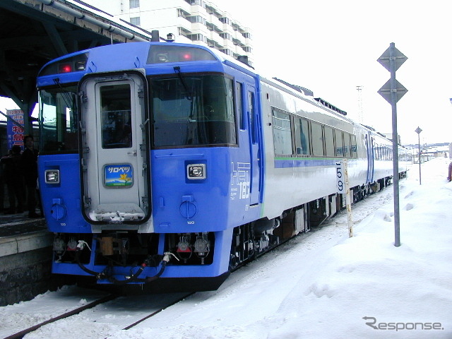 運行初日の現特急『サロベツ』。改正後は旭川止りとなるため、札幌には姿を見せなくなる。車両はキハ183系からキハ261系へグレードアップされるため、宗谷線からキハ183系の姿が消える。