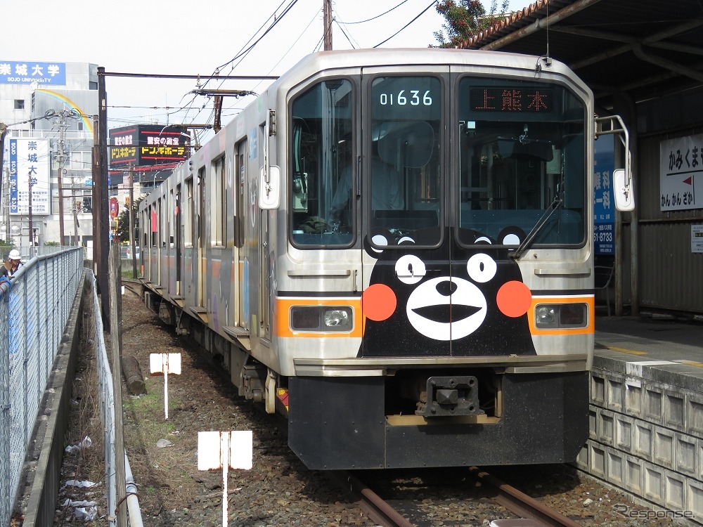 「くまモン」のラッピングが施された熊本電鉄01形（元・東京メトロ銀座線01系）の第36編成。銀座線でも同型の車両を使った「くまモン」のラッピング車が運行されることになる。