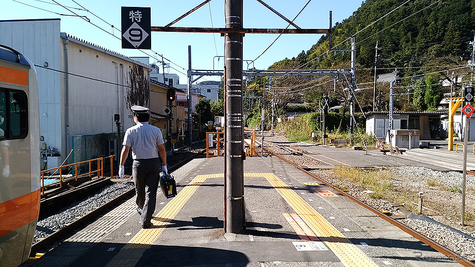 青梅駅 現ホームから奥多摩方を見る