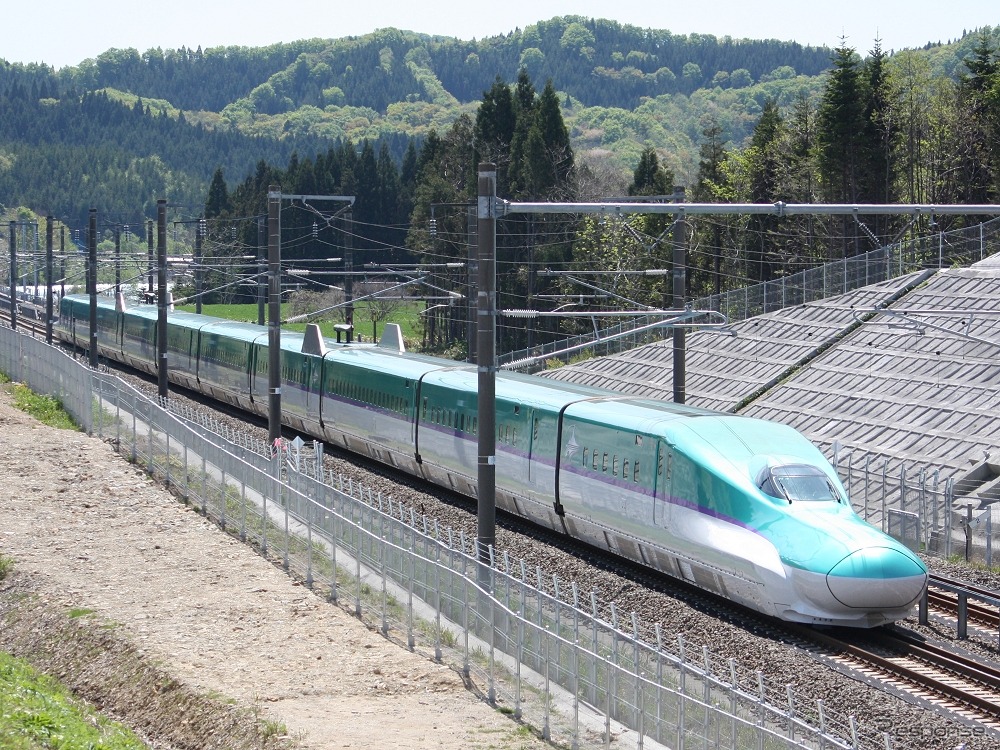 北海道新幹線は、別途、特急券を購入するだけで利用できる。在来線の特急も同様。