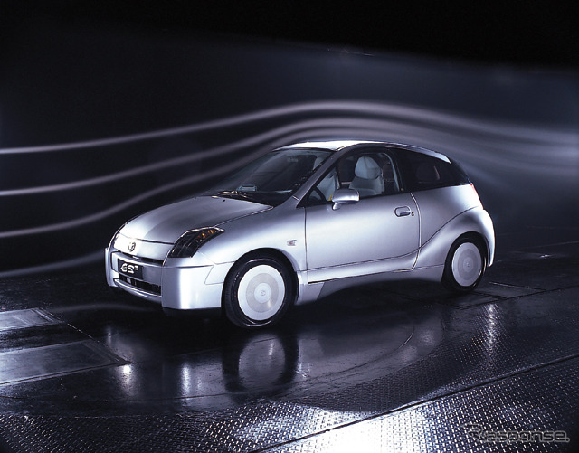 【東京ショー2001出品車】トヨタ『ES3』---『ヴィッツ』の次の環境・経済車