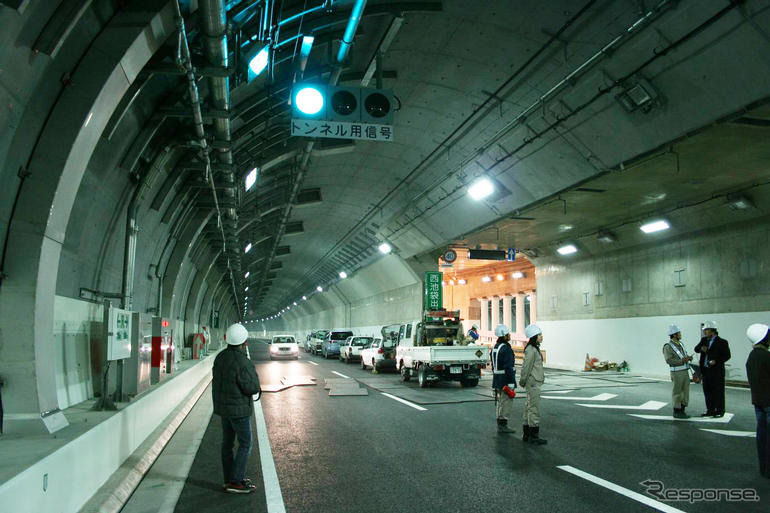 【写真蔵】首都高 山手トンネルを見る
