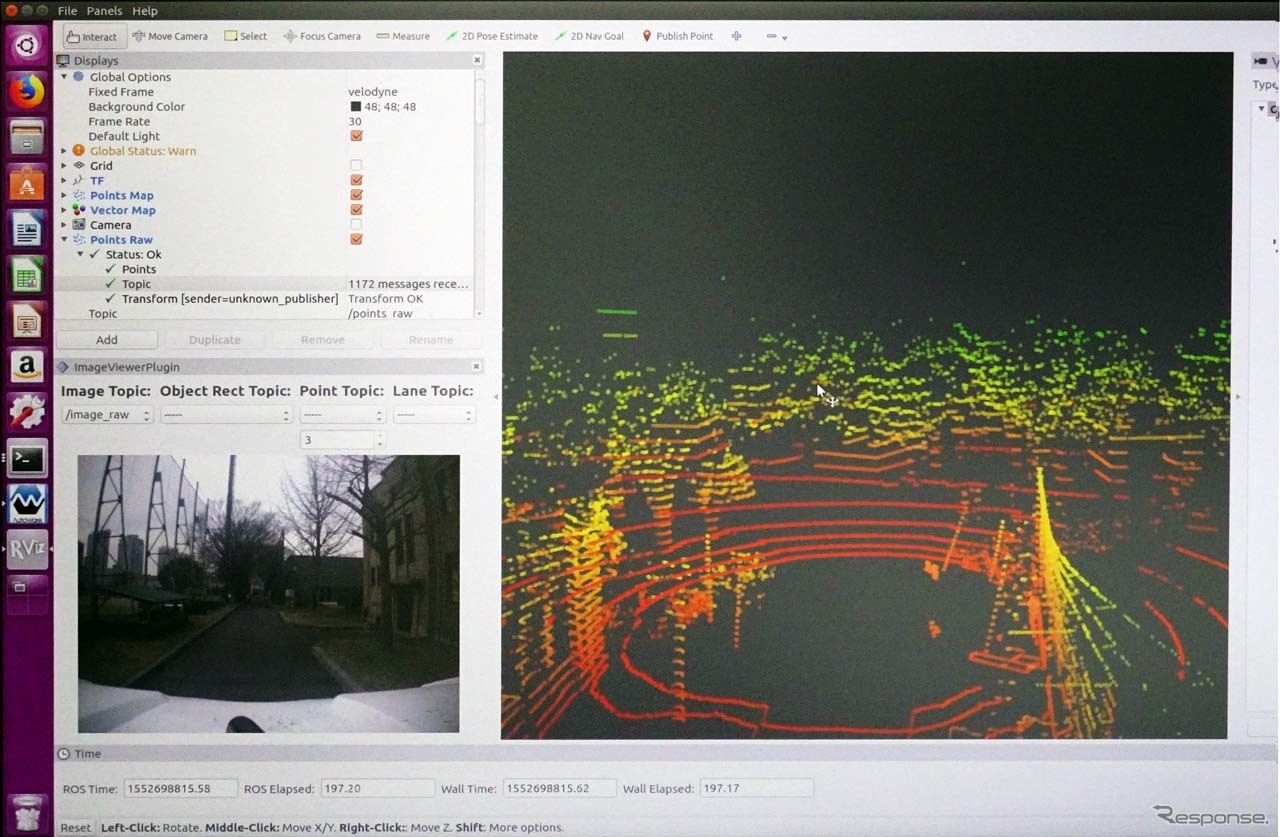 Autoware上で動作している様子をPC上で反映したもの。右側がLiDAR、左がカメラによって認識したもの