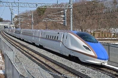 2019年3月のダイヤ改正から上越新幹線にも投入されたE7系。2022年度末には全列車が同系に統一され、最高275km/hへの速度向上も図られる。