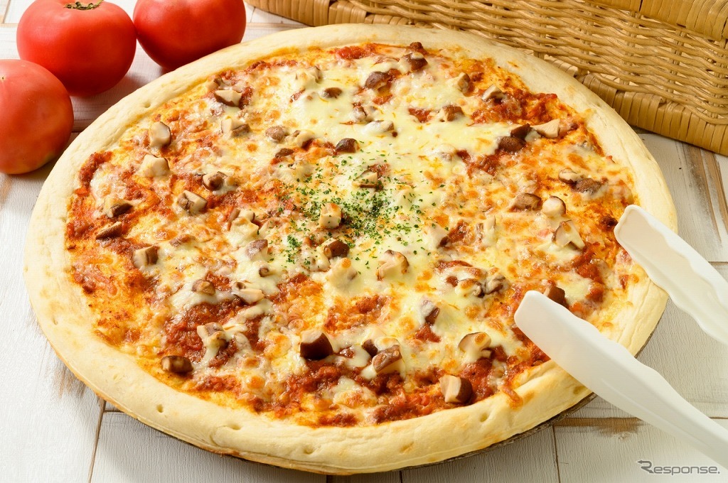 ポルチーニ茸のボロネーゼピザ