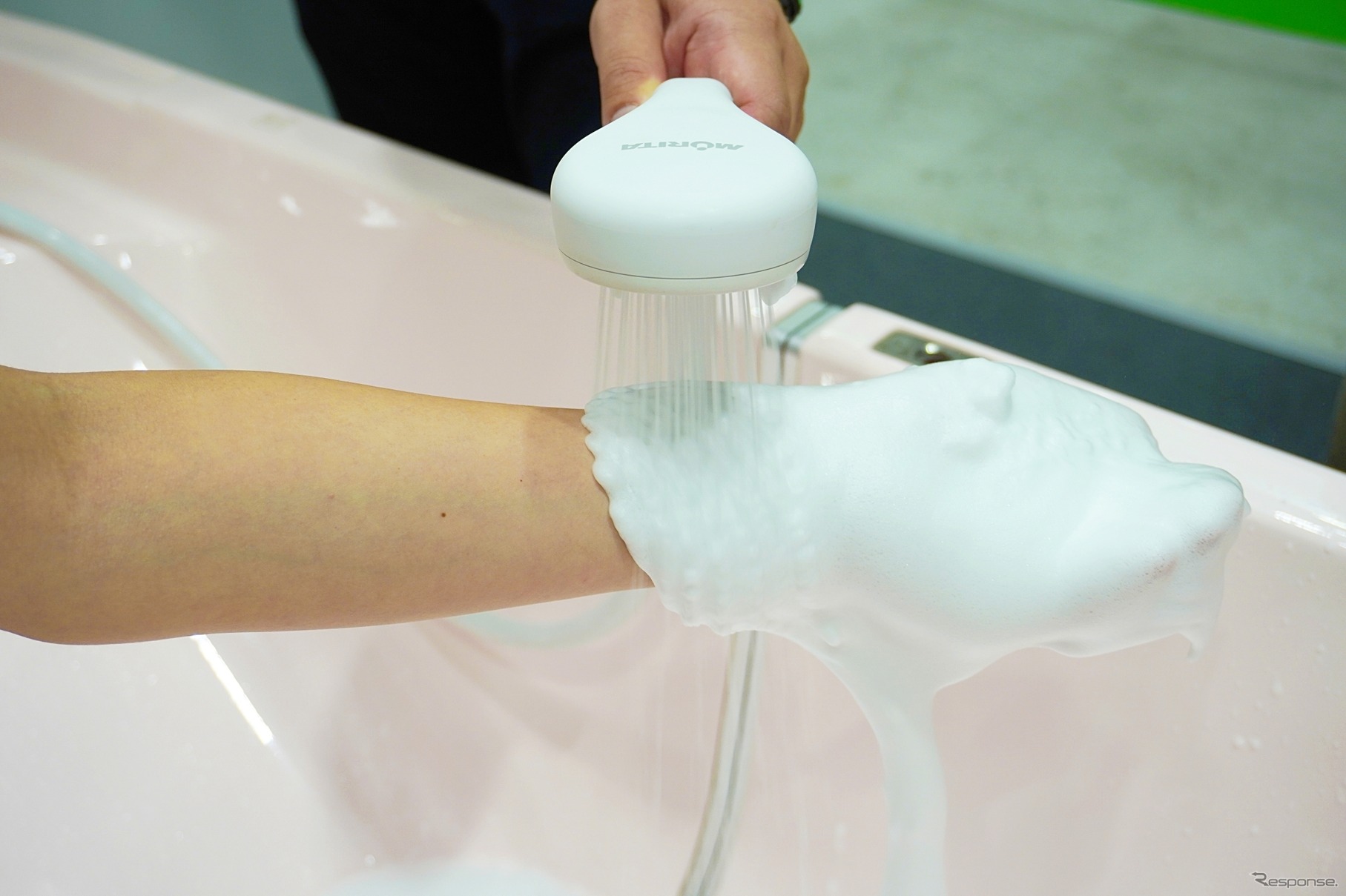 モリタエコノスの泡シャワー装置（福祉機器展2019）