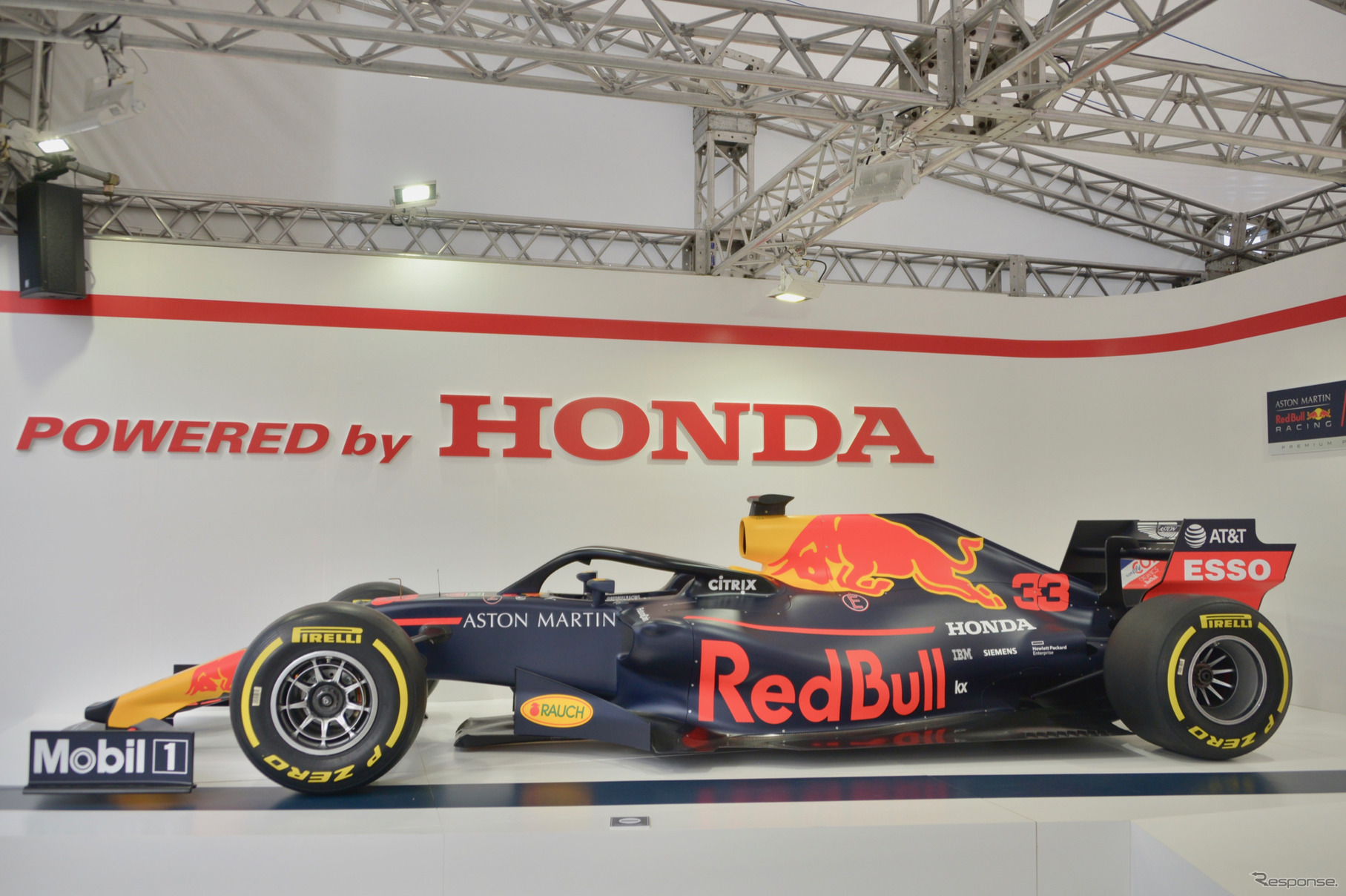 F1日本グランプリでホンダブースに展示中の車両