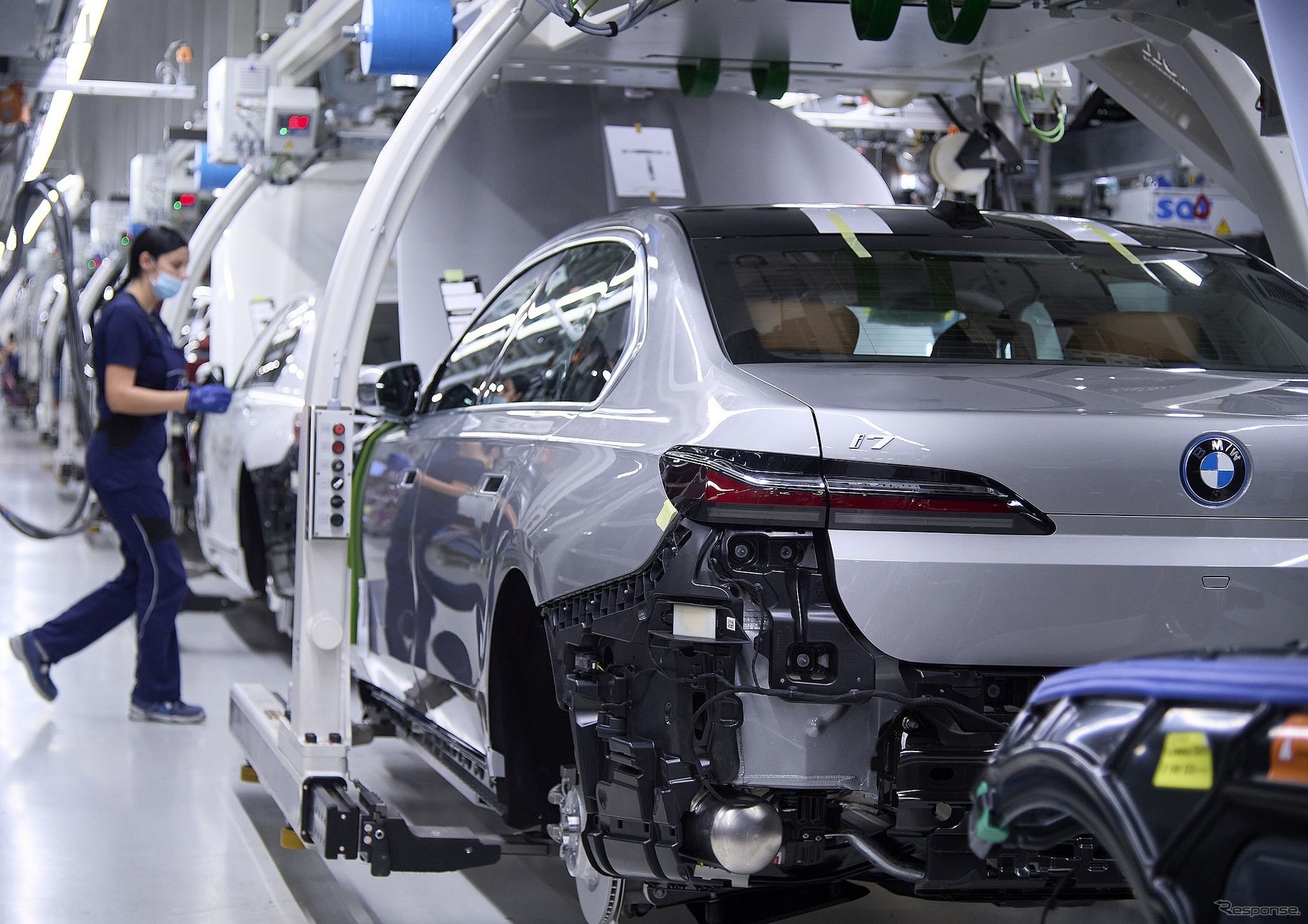 BMWのドイツ・ディンゴルフィン工場で生産を開始した i7