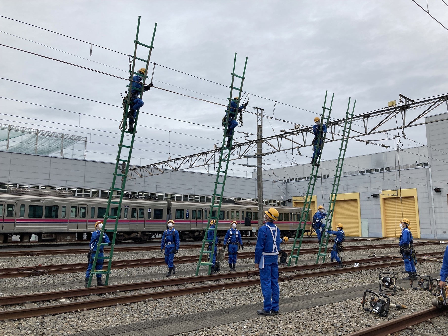 京王電鉄・総合事故復旧訓練：架線の復旧