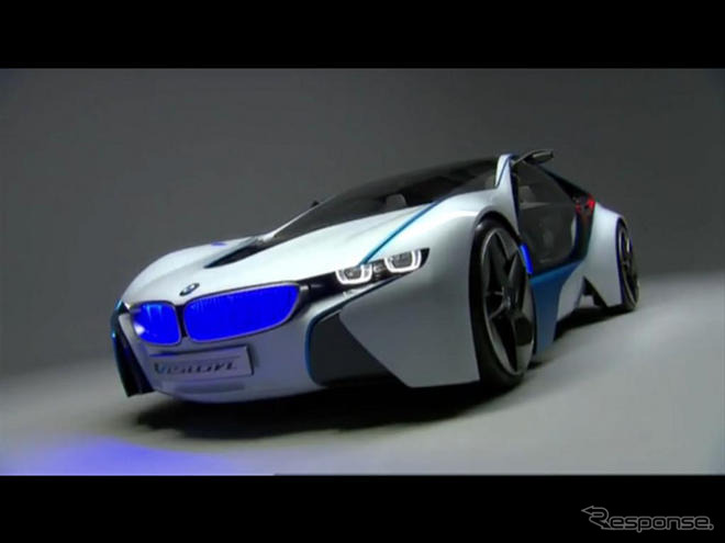 BMWコンセプトカーとツーショット撮影　6月30日まで